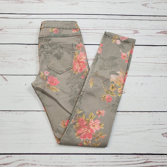 Zara Denim - Z 1975 Zara Denim Floral Design Skinny Jean Size 2